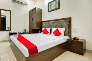 Hotel O King Star Residency