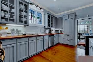 Beautiful Home in Historic Savannah 3Bed 3Bath