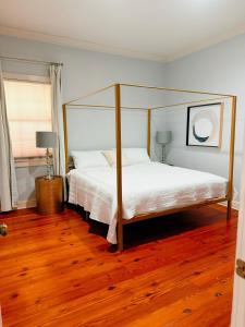 Beautiful Home in Historic Savannah 3Bed 3Bath