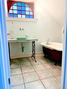 Beautiful Home in Historic Savannah 3Bed 3Bath