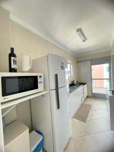 Apto vista mar em Meia Praia