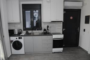 Bellelen Apartments - Vassilikos