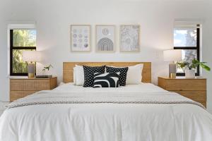 February Sale! 4BR - Private Yard, Grill, Soaking Tub, Near Coral Gables & MIA Airport