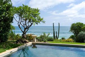 Casa Ohana - 5 BR Ocean Front Home in Playa Negra, CRC
