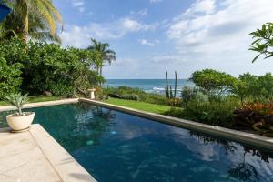Casa Ohana - 5 BR Ocean Front Home in Playa Negra, CRC