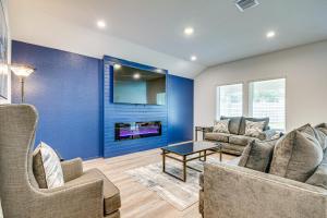 2 Mi to Palms Marina Family Home with Fenced Yard! - 3hvězdičkové hotely ve městě Willis