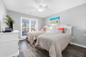 NEW POOL & Spa Coming May 2025 - NEW HOT TUB Available now- Dog friendly 4BR private home 6Min Walk to Beach