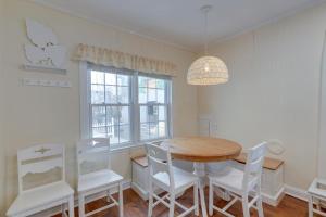 Walk to Beach & Boardwalk: Jersey Shore Cottage!
