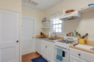 Walk to Beach & Boardwalk: Jersey Shore Cottage!