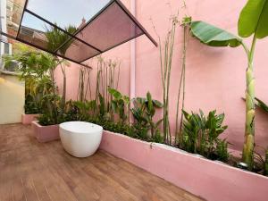 Joi Boutique Bãi Trước