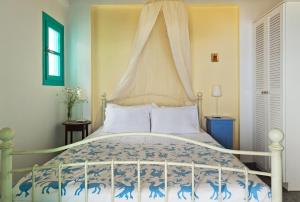 The Iconpainter Zaga Villa