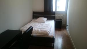 Sejours chez l'habitant Chambre privee dans un appartement en colocation a Grenoble A3C6 : Chambre Double