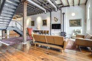 Less Than 1 Mi to Wittenberg Eclectic Loft with Parking!