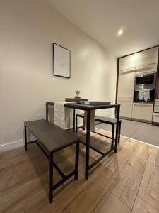 2 bedroom Titanic Apartment - 1 night stays!