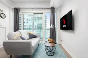 Trendy 1BR Condo Steps from Toronto's Waterfront - Etobicoke