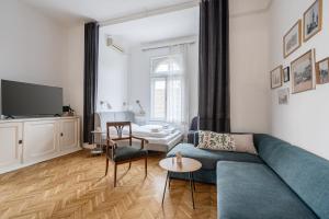 Central Parkside Apartment