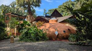 Tree House Beachfront Lodge