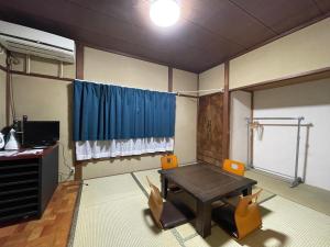 Shinkian Kameido Kinshicho -神亀庵 亀戸 錦糸町- JR亀戸駅徒歩6分 1棟貸切 リノベーション済みの和風宿 無料Wi-Fi - 4hvězdičkové hotely ve městě Tokio