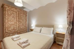 San Ambrogio Courtyard in Florence