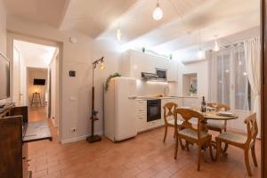 San Ambrogio Courtyard in Florence