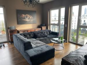 Zimmer mit eigenem Badezimmer - 1 Bahn-Station zur Messe und HBF