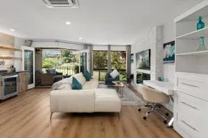 Fairway Haven - CB2507 - La Costa