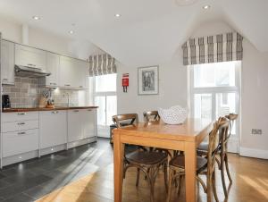 Harlech Apartments - Efnisien