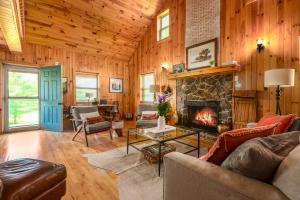 Pet Friendly NC Cabin with Views & Hot Tub