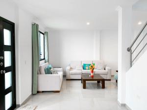 3 dormitorios piscina privada BBQ parking free