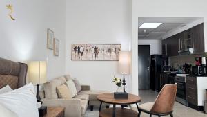 Studio Al Reef - Chic Solene King Bed Retreat