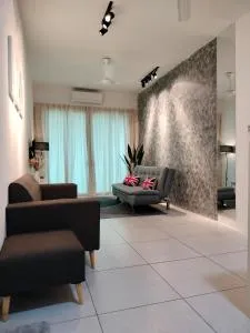 Swim Studio ShortVacay - Kampong Telok