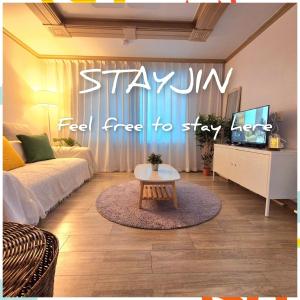 Stayjin KachisanStation Gimpo AirportIncheon Airport Yeouido Hongdae Gocheok Dome Up to 9people 4 beds