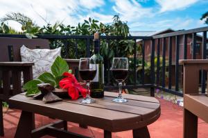 Ngahu alojamiento y desayuno con vista al mar en Rapa Nui