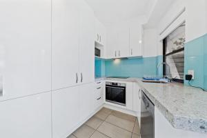 Mooloomba Four by Discover Stradbroke