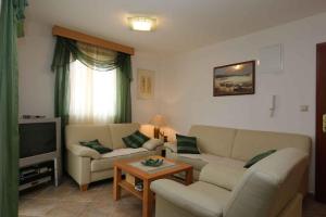 Apartment in Klimno - Insel Krk 51052 