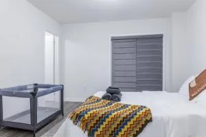 4 Bed 35 Bath-new-wifiwdpatio-privatespacy - Cambridge