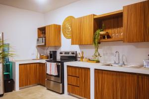 BungaLoose Casa Jaws Oceanfront