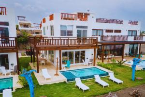 BungaLoose Casa Jaws Oceanfront