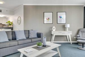 Modern 1-Bed City Apartment Pool, Gym & Sauna
