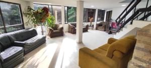 Hermosa Casa Finca en Santa Elena - Aeropuerto JMC