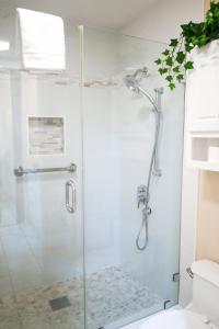 A209 - Sandy Paradise - On-the-Sand