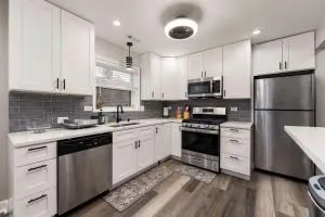 Spacious 2 BR Near Midway - 奥克朗