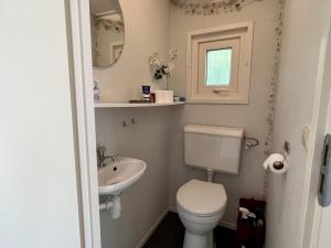 Small family chalet close to beach