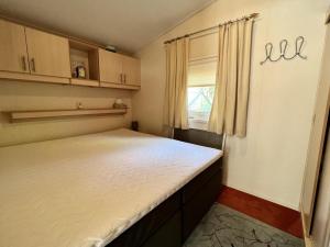 Small family chalet close to beach