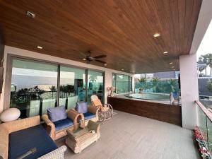 Luxury Beachfront Condo with Ocean Views