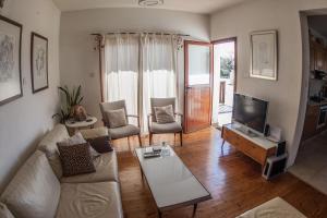 Lania Royal Oak House by TrulyCyprus