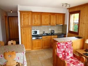 Cozy apartment with Rhône Valley view