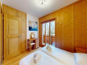 Centrally-located apartment for 6