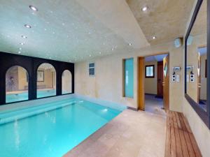 Majestic chalet with indoor pool