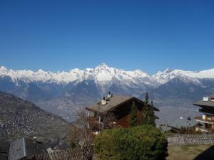 Apartment in Swiss Alps near Cable Car